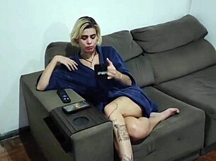 eletricista safado come a casada depois de terminar servi�o