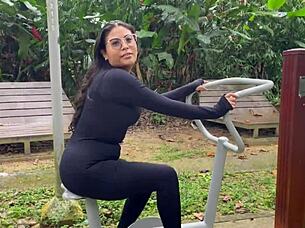 Latina fucks stranger in park, almost caught?