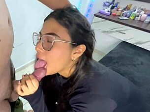 Latina fucks stranger in park, almost caught?