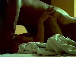 Macho watches husband eat Karina's pussy in quickie