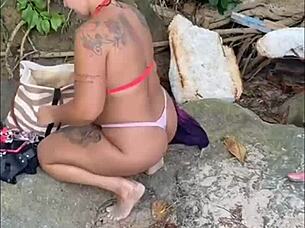 African Exhibitionists Flash Big Pussy at Secret Beach