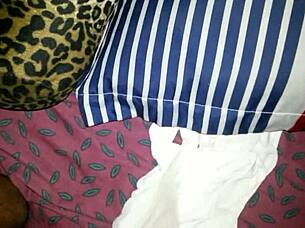 Bbw delivers sharp tongue slaps in close-up action