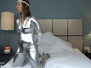 i deepthroat in the disco as nicci taylor