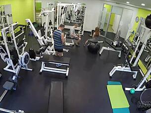 hunt4k linda sweet loves sports money and sex for cash?