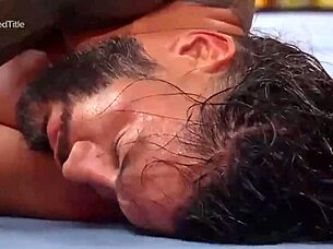 Roman Reigns vs Cody Rhodes