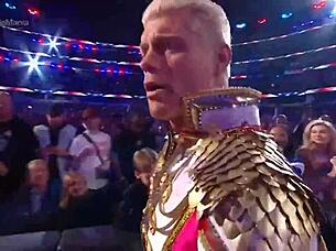 Roman Reigns vs Cody Rhodes