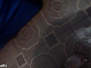 i'm jade, this spectacular brunette flashing my wet pussy in trailer 21 close up