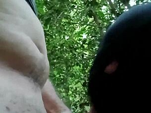 Ma�tresse kantalis offers her slave ebed in the forest.