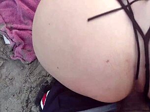 Hot babe walks in panties and fucks on the beach for money! 😍