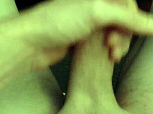 I watched her solo handjob until she came