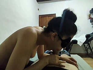 la invite a ver peliculas con una prostituta latina