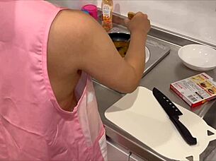 couldn’t resist her naked apron in kitchen sex