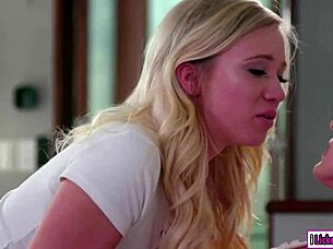 Christie Entertained By Stepdaughter With Rimjob And Scissoring