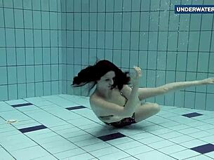 Flashing Bright Tits Underwater Drives Everyone Wild!