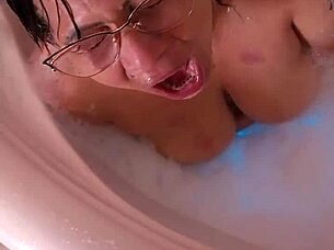 I invite my friend's mom to the jacuzzi for a wild fuck! 😈