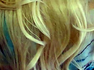 i show off tan lines in sexy bikini and shorts