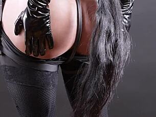 Großer Furry tanzt geil