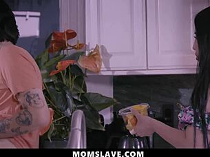 Stepmom and stepsister allow freeuse anytime.