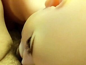 does the sex doll give blowjob?