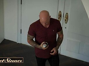 sweet sinner babe seduces boss for messy cumshot on ass