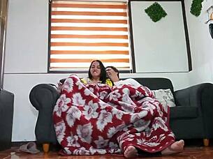 Guardo un film con la matrigna, poi scopo.