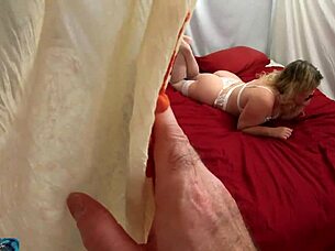 Stepmom is caught giving phone sex, exposing her big ass and taboo desires in homemade video