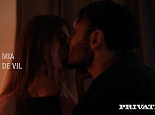 Mia De Vil Gets Muff Dived and Cowgirl Fucked