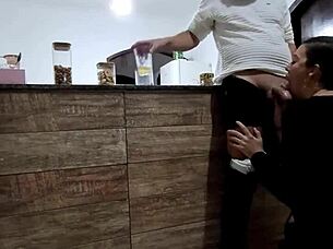 Podvádím manžela s cizincem, anální creampie