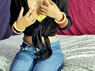 Stepsister's naked body drives stepbrother crazy! Indian tits and pussy. 😈