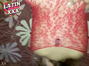 LE ENCANTA EL CULO A ESTA MILF