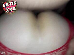 LE ENCANTA EL CULO A ESTA MILF