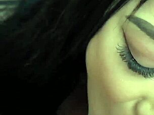 18yo latina fucks during photoshoot