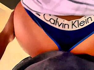 Big booty colombian girl DANCES in the club.