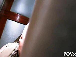 زب صلب هو ما تحتاجه دجاجتنا المثيرة للفرح