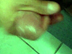 the masseuse gives a special cock massage that leads to masturbation