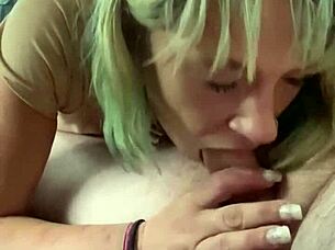 Real hooker loves sucking cock in car backseat & swallows every drop 😍