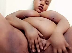 onthatile naked and squirting multiple times 😏