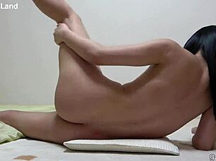 hot japanese girl naked yoga exercise 😍