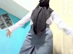 Siswi SMA ngentot dengan pacar ketika pulang dari sekolah