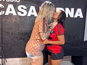 Wet Pussy Licked In Bedroom During Amateur Fun