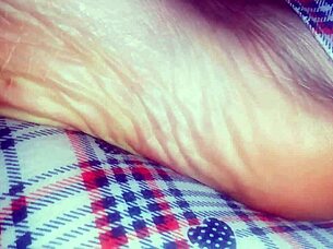 nicoletta's dirty little feet close up after barefoot walk