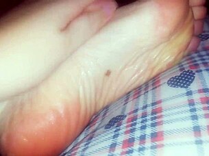nicoletta's dirty little feet close up after barefoot walk