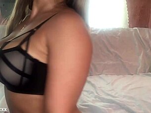 Amateur blonde milf plays with asshole till orgasm?