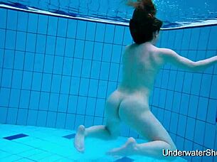 Sexy girl shows young body underwater!