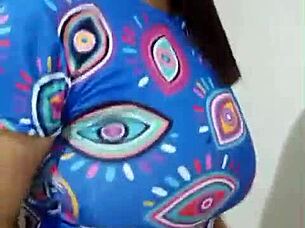 Le Bailo por Cam a Mi Novio con Besos y Tetas Naturales