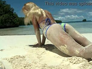 Nikki Thorne Teases In Her Bikini!