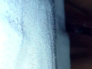 woman masturbates to orgasm with sextoy creampie!