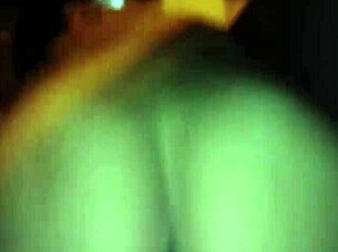 DEJO QUEDAR EN EL PORCHE DE MI CASA A LA PUTA DE LA ESQUINA Y ESTA EN AGRADECIMIENTO ME FOLLA RICO