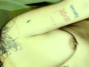 Frida Gives Sexy Blowjobs.