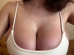 stepmother's big milky tits get a massage